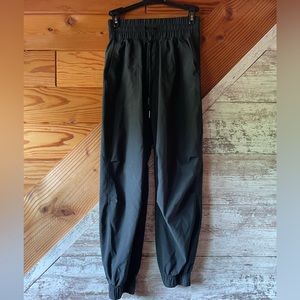 COPY - Abercrombie Traveler Parachute Pants, XS SHORT, Black